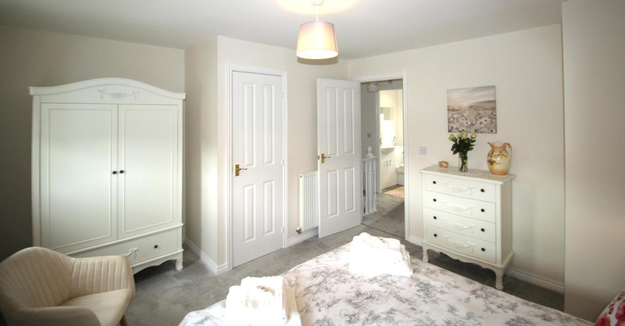 Ashington - 2 Bedroom House - Beautifully Decorated & Furnished - Large Garden Exterior foto